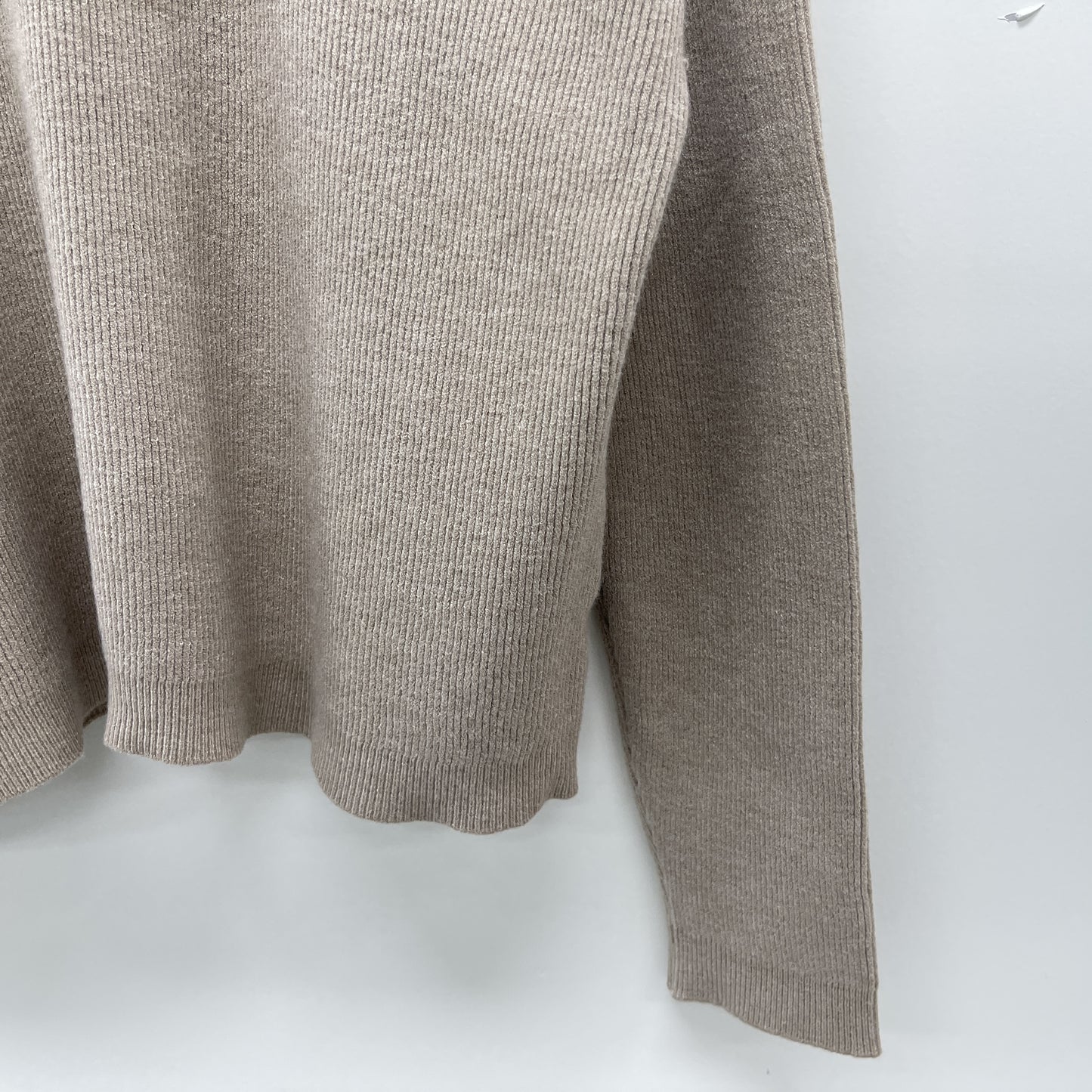 uni&amp;#x27;s room■4color ディープUネックアメリニット NT-AW25-06