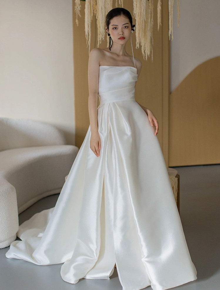 サテンベアトップウェディングドレス結婚式