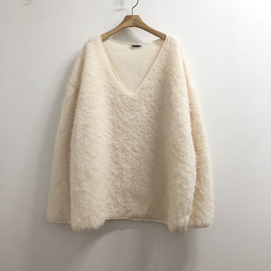 韓国■4色 カラフルな雪んこ！ビックシルエット Vネックニット