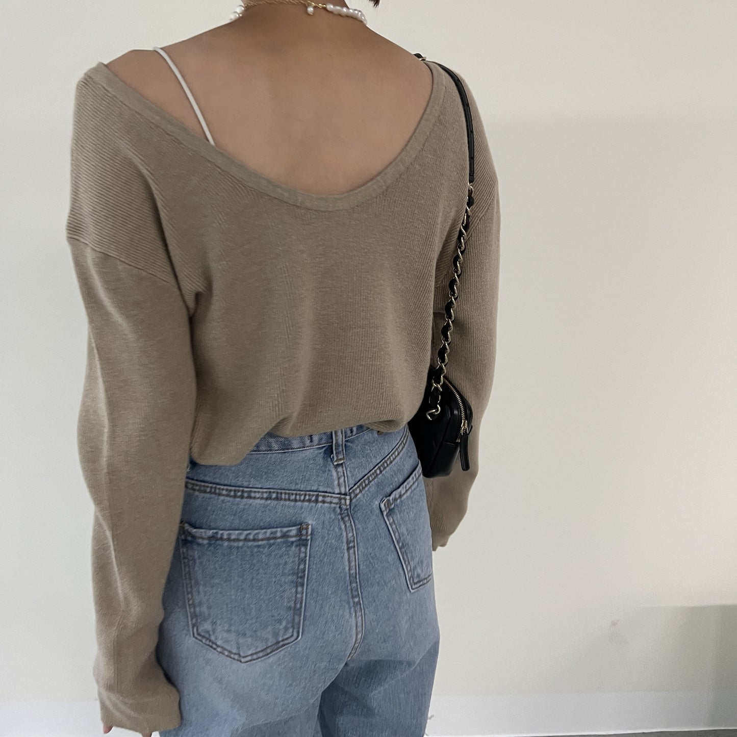 uni&amp;#x27;s room■4color ディープUネックアメリニット NT-AW25-06