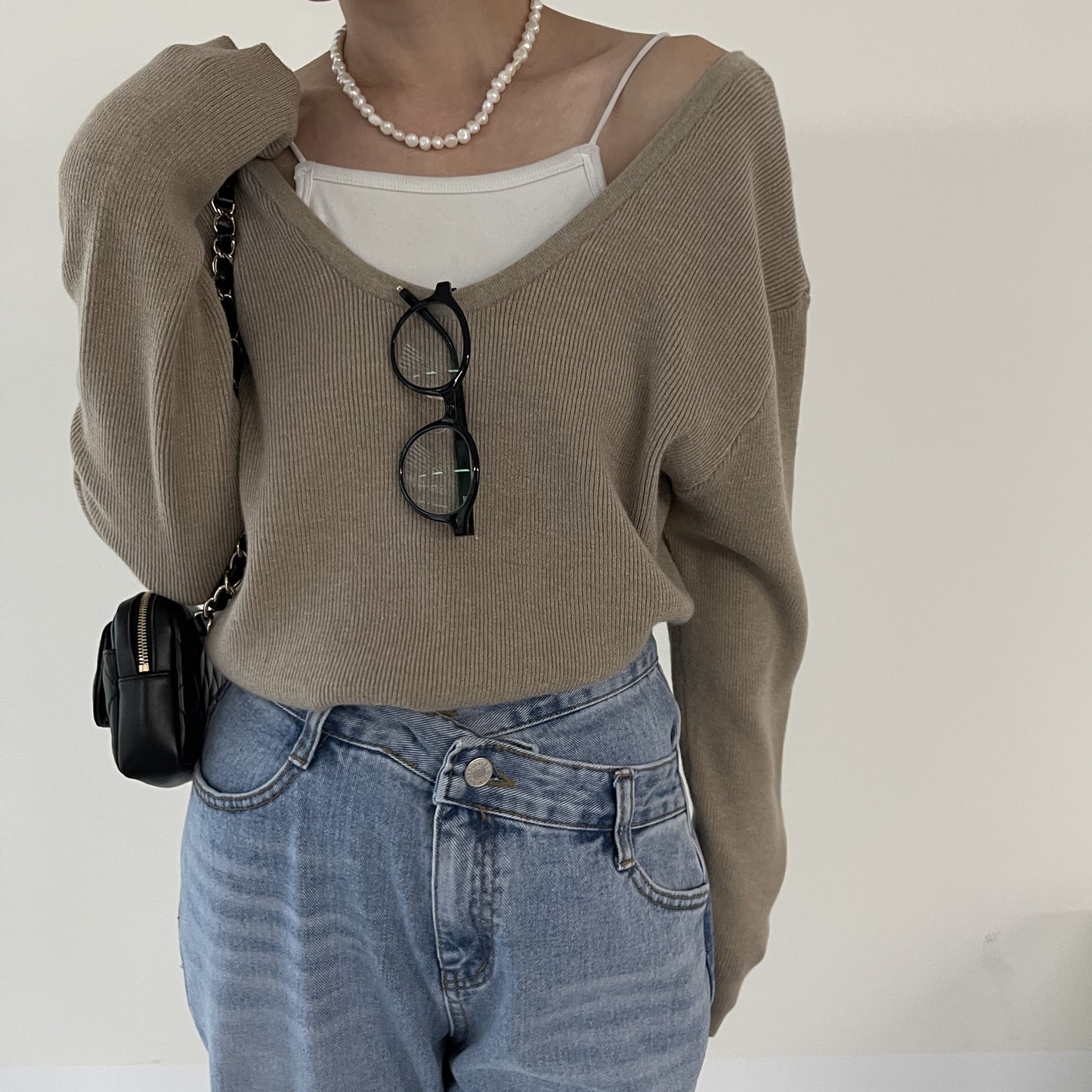 uni&amp;#x27;s room■4color ディープUネックアメリニット NT-AW25-06