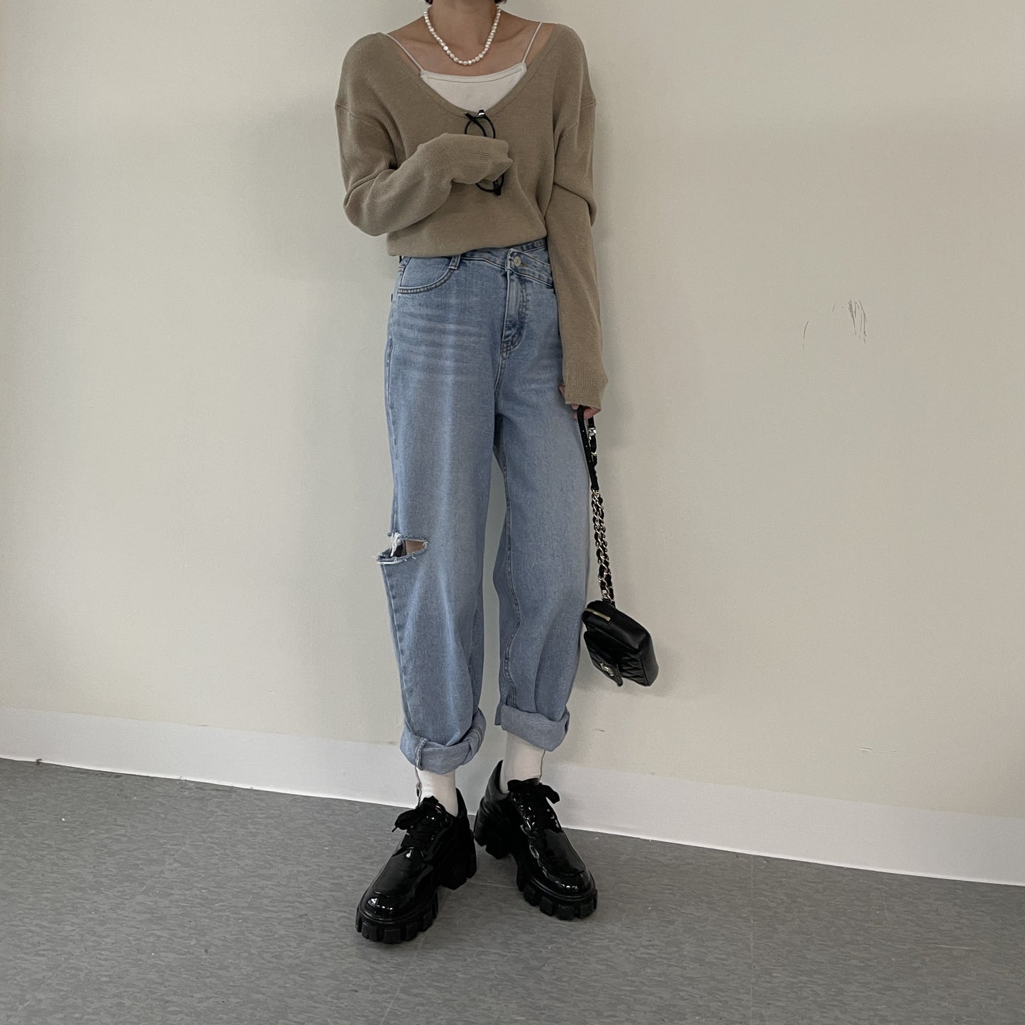 uni&amp;#x27;s room■4color ディープUネックアメリニット NT-AW25-06